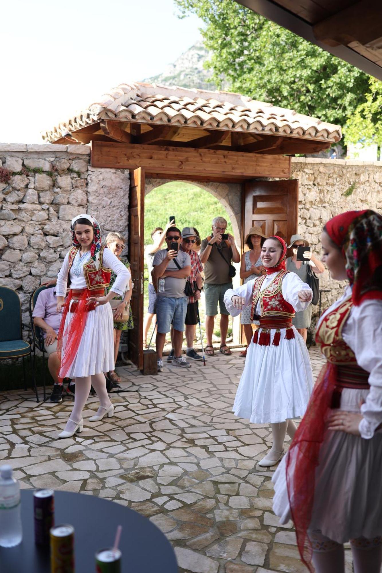Kruja Albergo Diffuso , Inside Kruja Castle Dış mekan fotoğraf